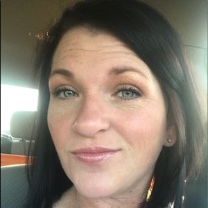 Meet your Posher, Angie